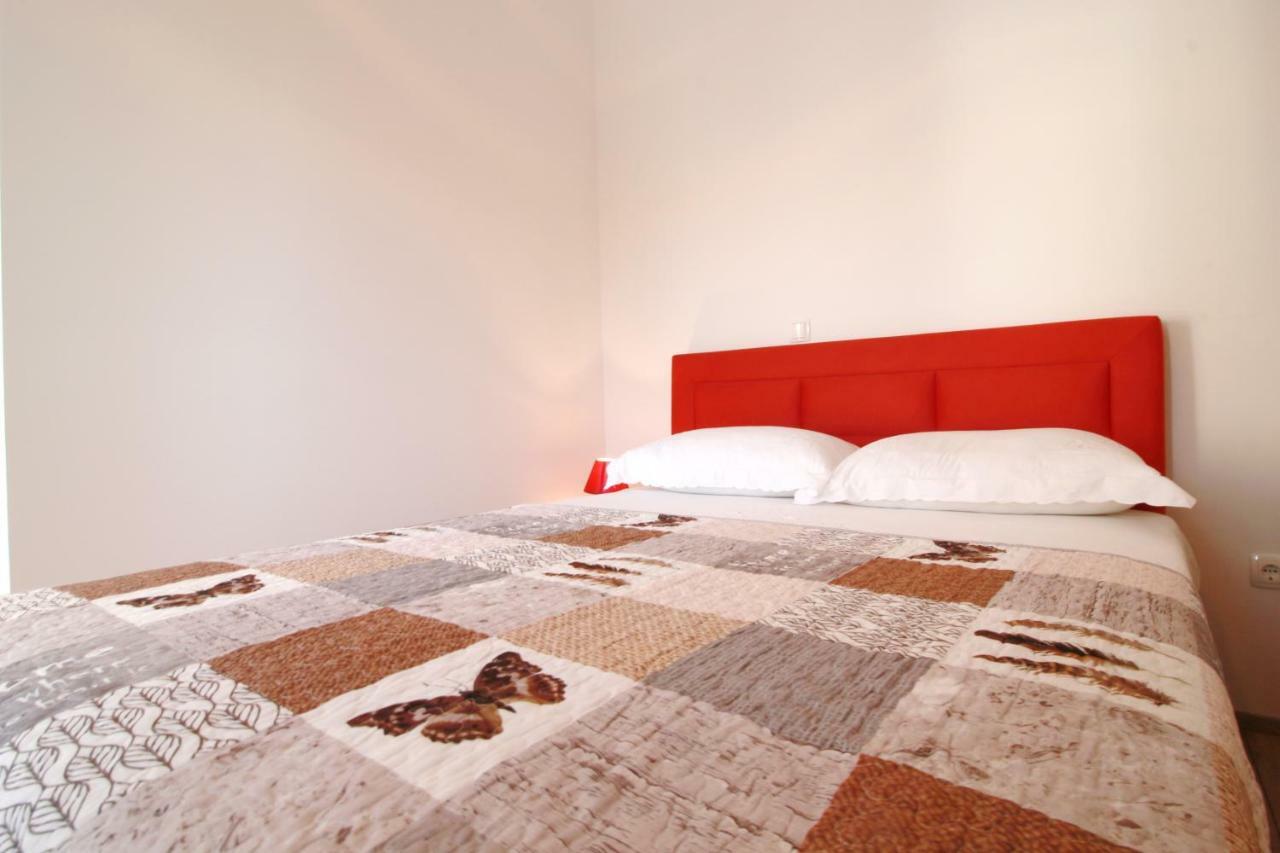 Apartment Sara With Seaview เพทรอซาเน ภายนอก รูปภาพ